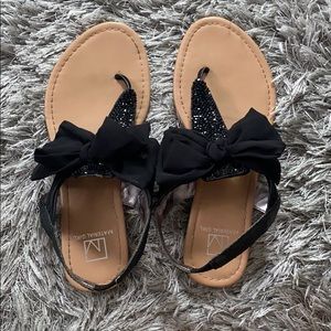 Material Girl Black Glitter Bow sandals 7